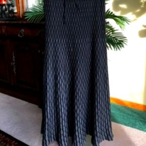 This cute skirt is A size meds